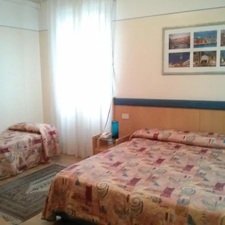 Hotell Montepiana 2*